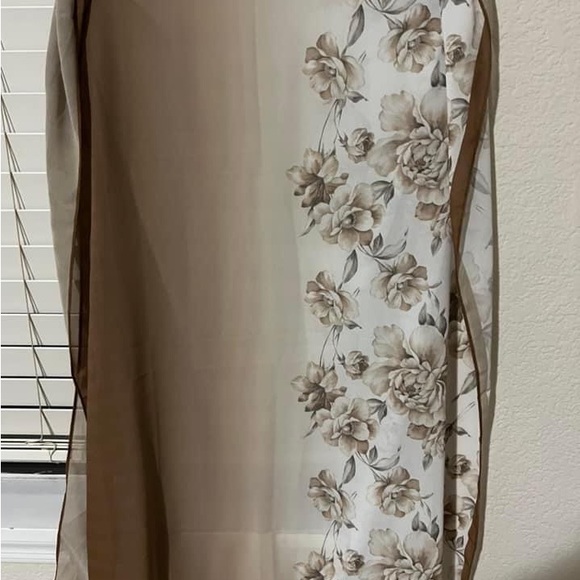 Scarves - Picture 5 of 10